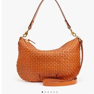 Clare V Moyen Messenger